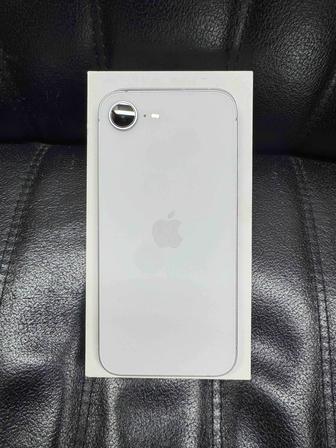 iPhone 16e 128