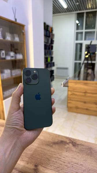 Айфон 13про/256г/79 АКБ в среднем состоянии на экране мелкие царапины.