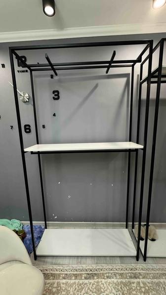 Рейлы стойки металлические вешалка