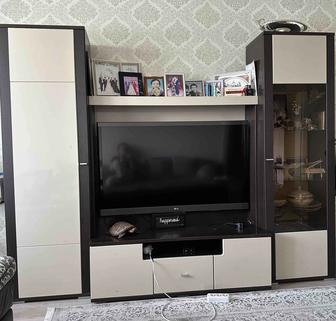 Стенка под тв и для посуды