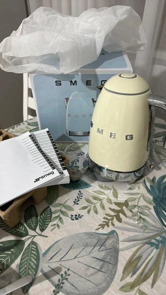 Чайник Smeg