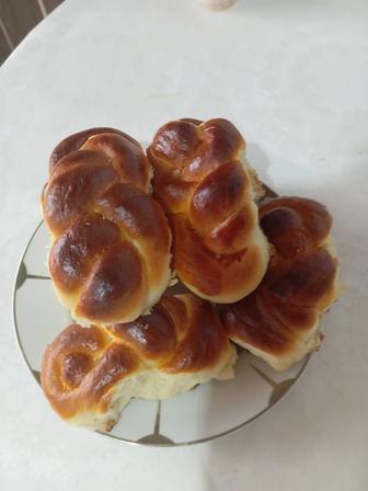 Рубленные домашние манты и пельмени, булочки