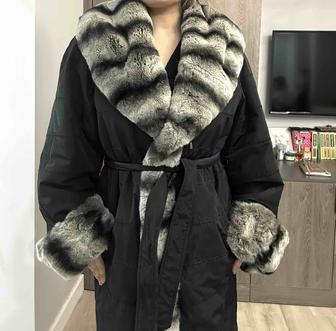 Зимнее пальто с натуральным мехом
