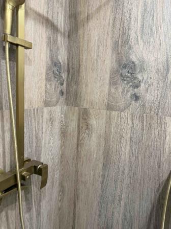 Продам Керамогранит под дерево 2 упаковки