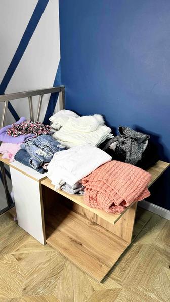 Одежда, туфли.