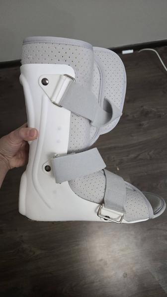 ортопедический фиксатор-ботинок (ортез) для стопы и голеностопного сустава