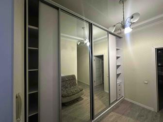 Продам шкаф в прихожую