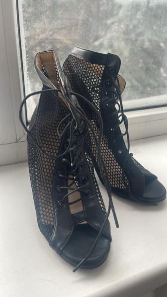 туфли для танцев Heels