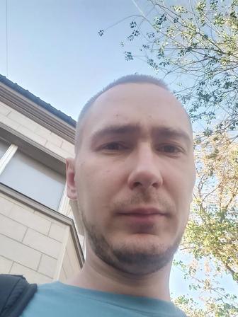 Слесарь