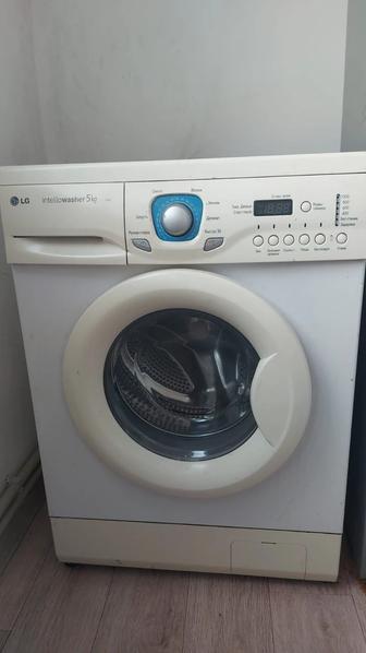 Продажа машинки автомат на запчасти , можно починить