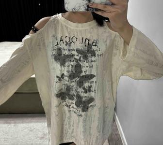 Кофта с открытыми плечами