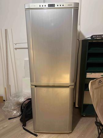 Холодильник б/у в хорошем состоянии