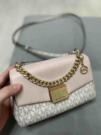 Lita Small Two-Tone Logo and Leather Crossbody Bag Micheal Kors, pink color