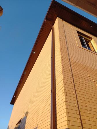 Установка водосточной системы и уличный карниз