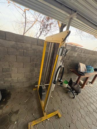 Блочный тренажёр (кроссовер / верхний блок)