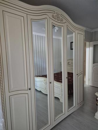 Продам спальный гарнитур