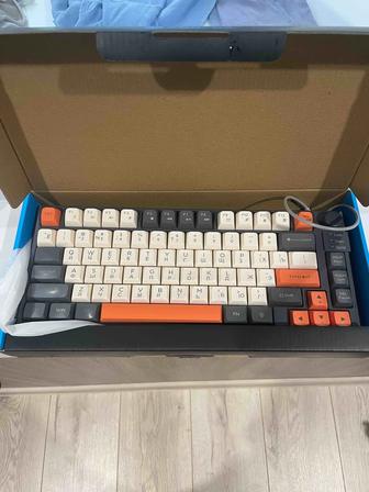 Продам клавиатуру