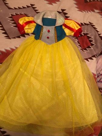 Продам костюм Белоснежки
