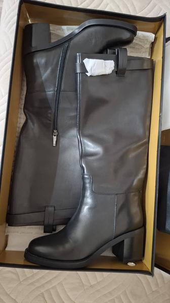 Продам сапоги женские зимние BASCONI
