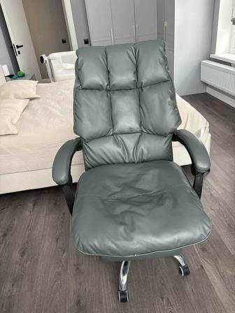 Продам кресло компьютерное