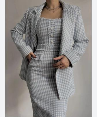 Продам твидовый костюм-двойку Mai Farah