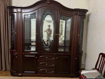 Шкаф витрина, сервант