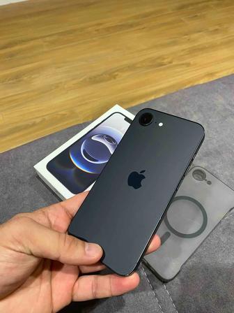 iPhone 16e 128Gb на гарантии, ак100%