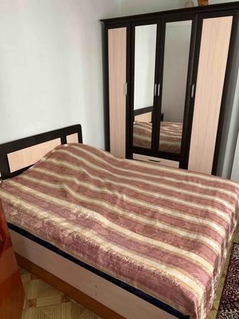 Продам спальный гарнитур