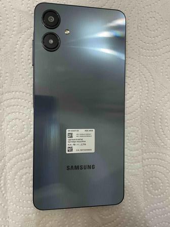 Смартфон Samsung Galaxy A06