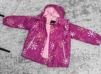Продам детскую куртку Lassie 98 размера на 3-4 года