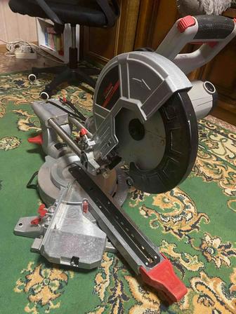 Торцовочная пила Crown 15285p