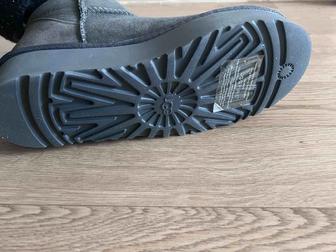 Продам новые угги с коробкой