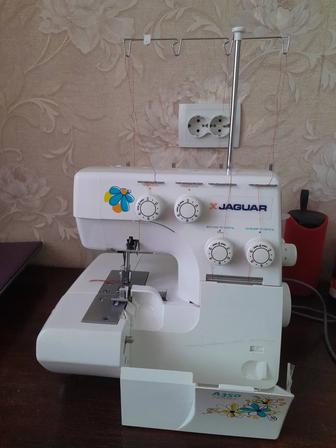 Продам оверлок трикотажный