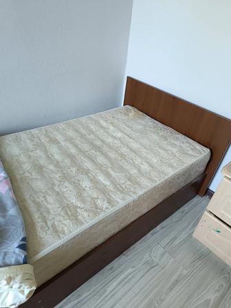 Продам односпальную кровать