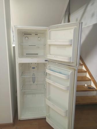 Продам холодильник LG