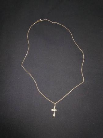 Золотая цепочка с крестиком