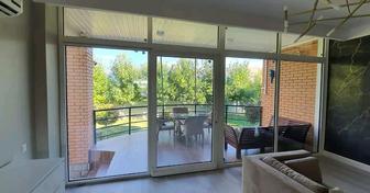 Окна в Атырау, раздвижные системы, лофт перегородки, душевые из стекла