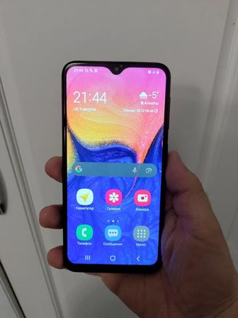 Продам Samsung A10 32