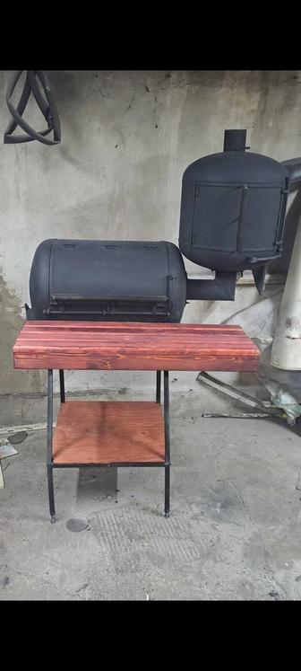 Многофункциональный мангал-гриль-смокер с вертелом и двойным дном