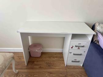 Стол письменный