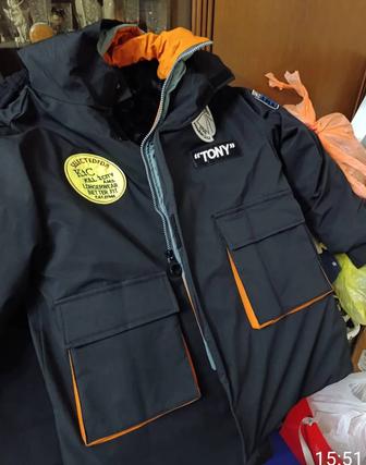 Продам мужскую молодежную качественную классную куртку с мехом внутри