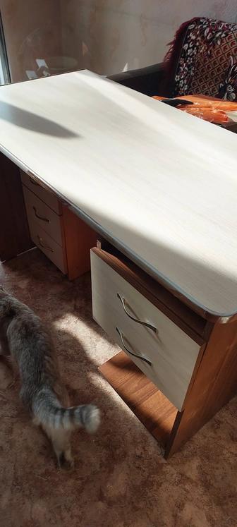 Стол письменный б/у