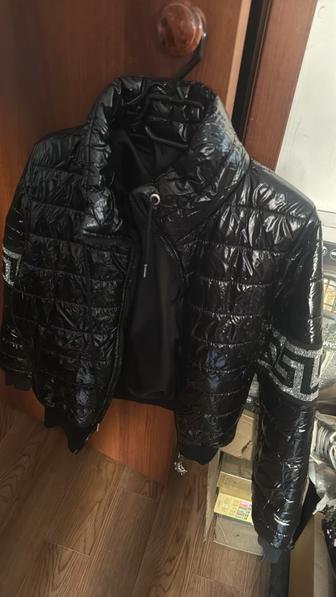 Куртка черная со стразами зима, весна, осень