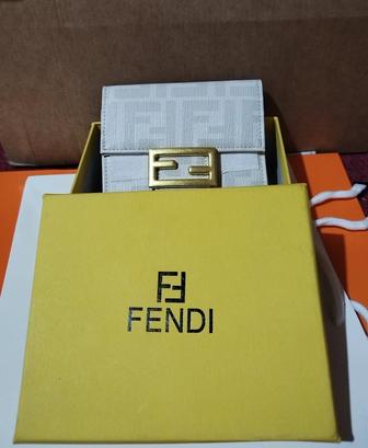 Женский кошелек Fendi