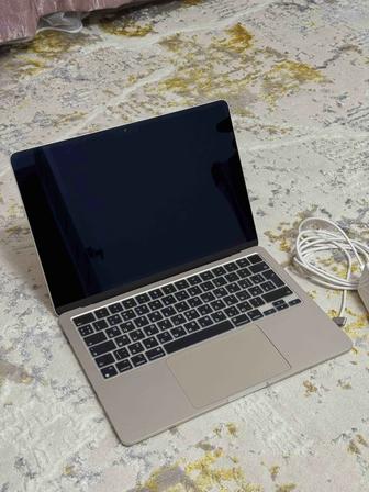 MacBook Air 13.6 2022