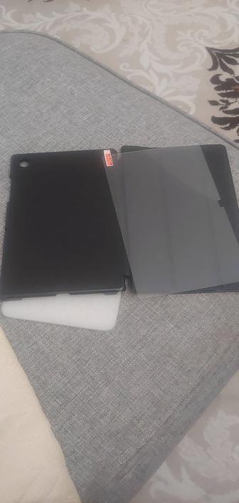 Продам защитное стекло на Samsung Tab A8