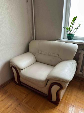 Диваны белые