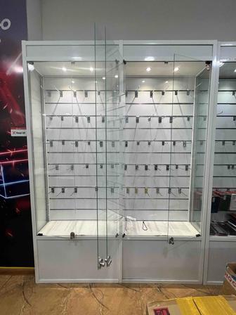 Торговые витрины стеклянные с подсветкой, экономпанель