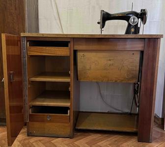 Продаю ножную швейную машину, 5000. Нужен небольшой ремонт