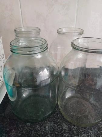 Продам банки 2х литровые